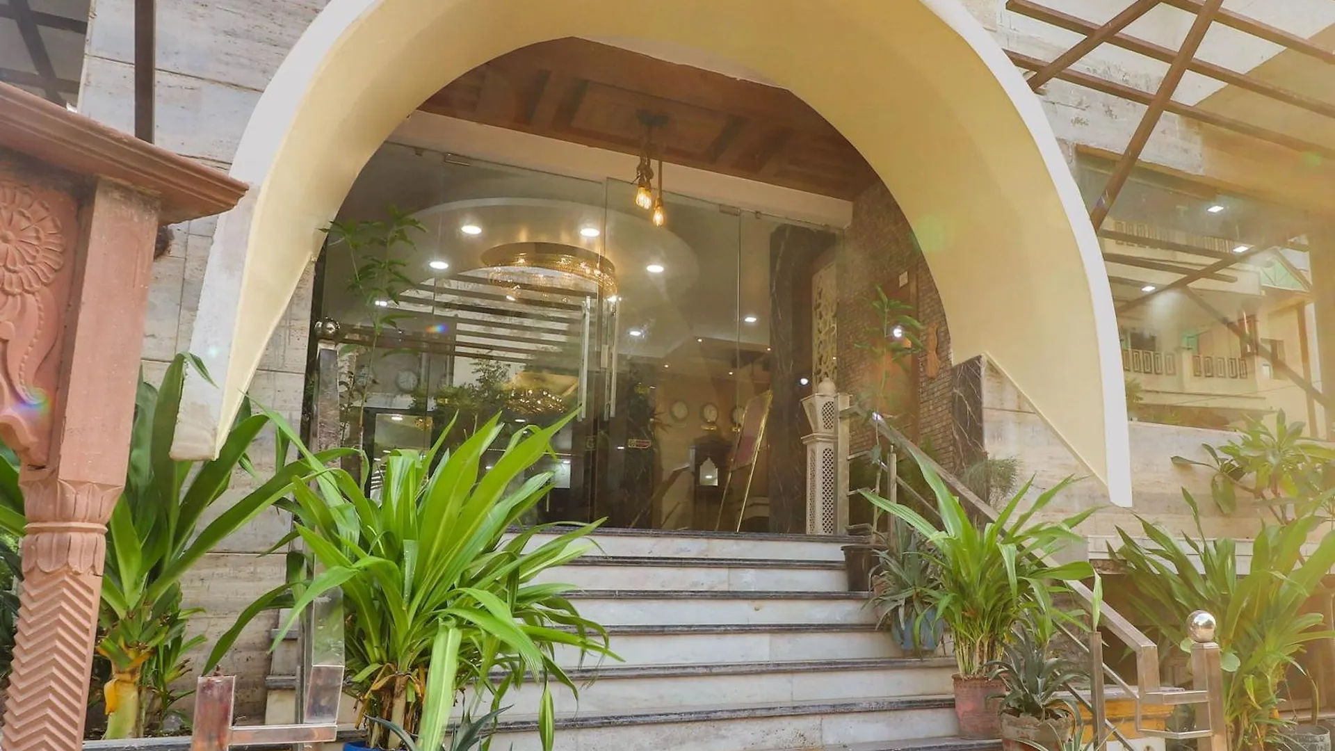 Oyo Flagship Hotel Rudra Palace Agra  4*, Agra (Uttar Pradesh) India