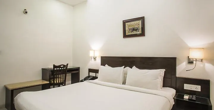 Oyo Flagship Hotel Rudra Palace Agra  Agra (Uttar Pradesh)