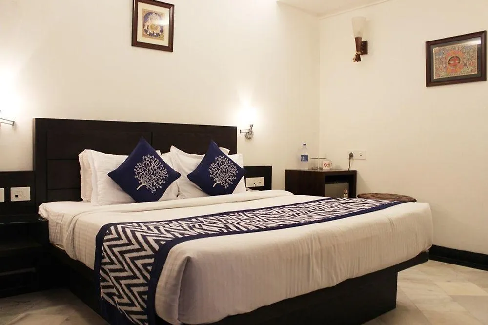 ****  Oyo Flagship Hotel Rudra Palace Agra  India