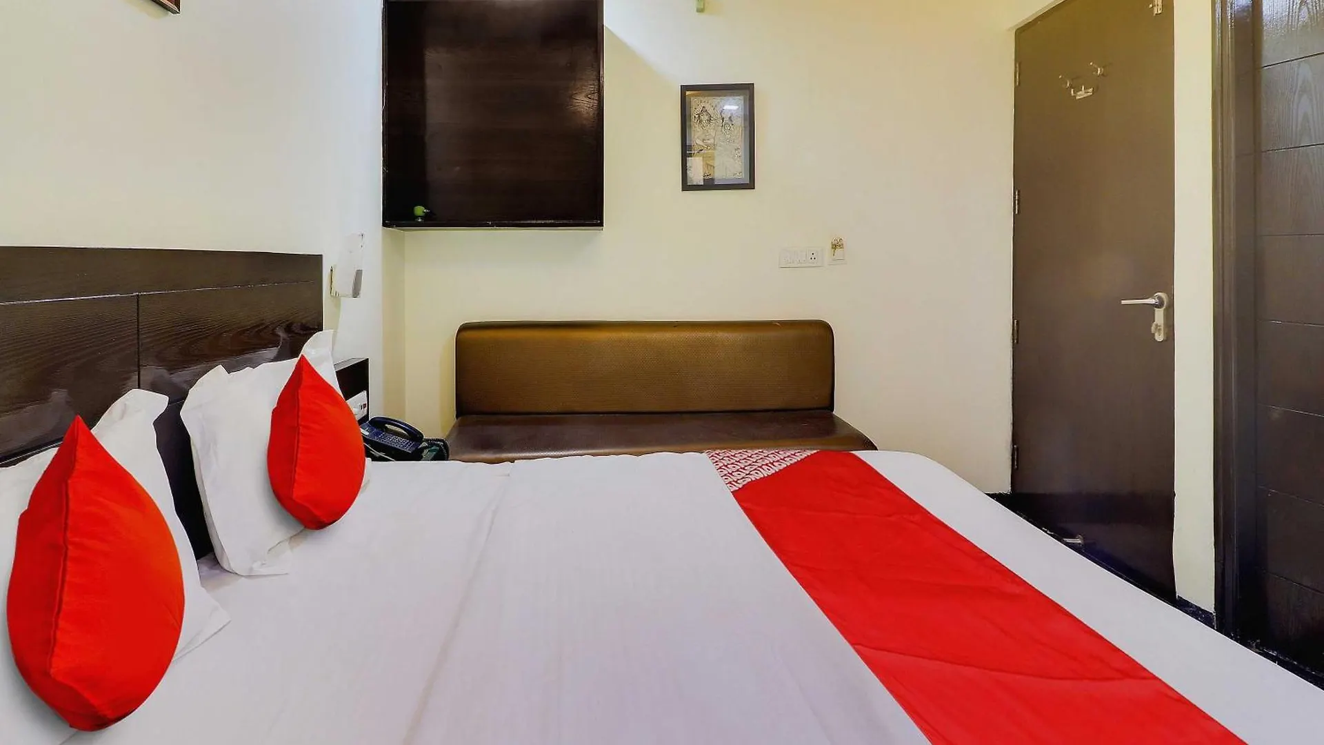 Oyo Flagship Hotel Rudra Palace Agra  India