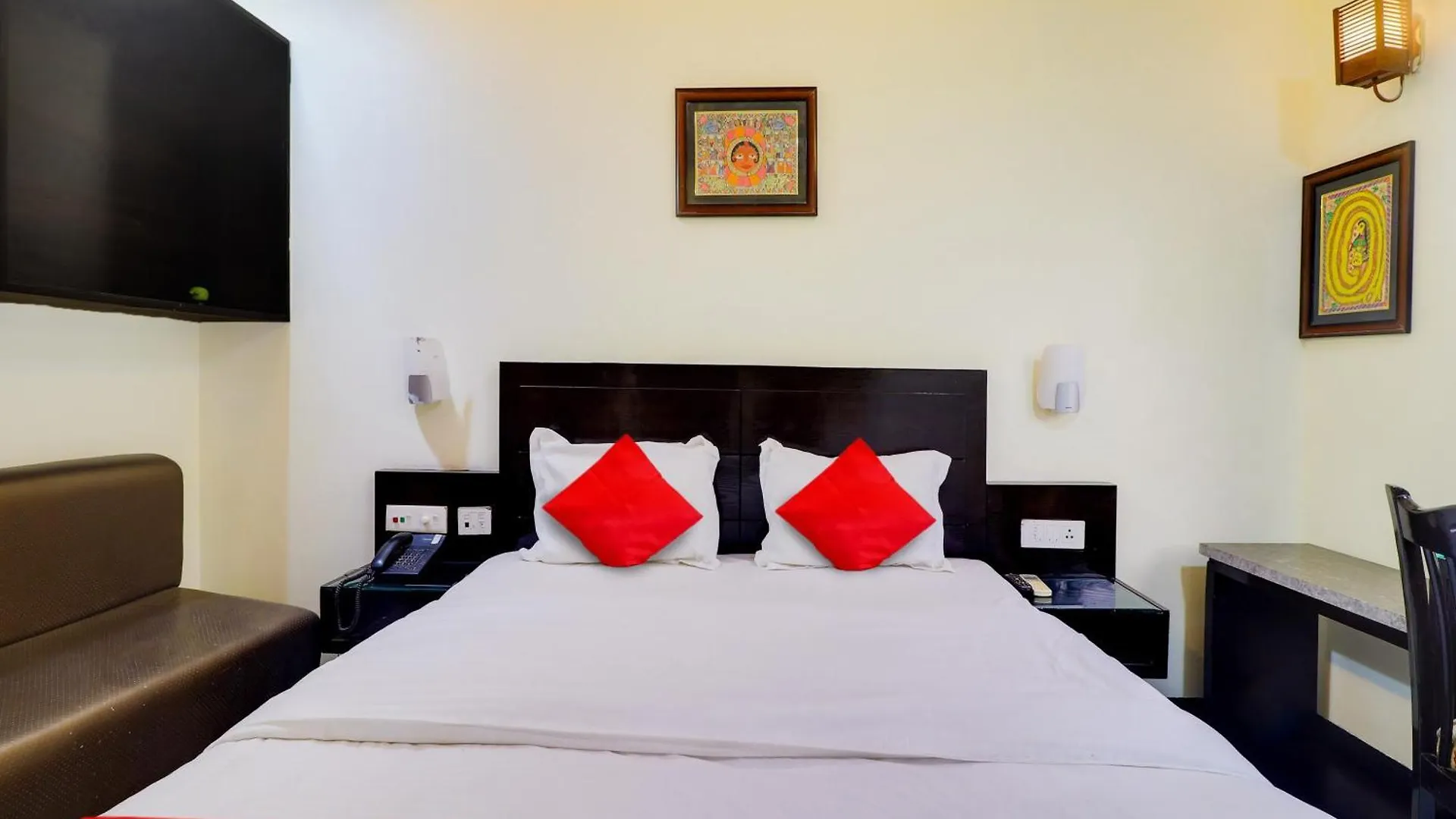 Oyo Flagship Hotel Rudra Palace Agra  Agra (Uttar Pradesh)