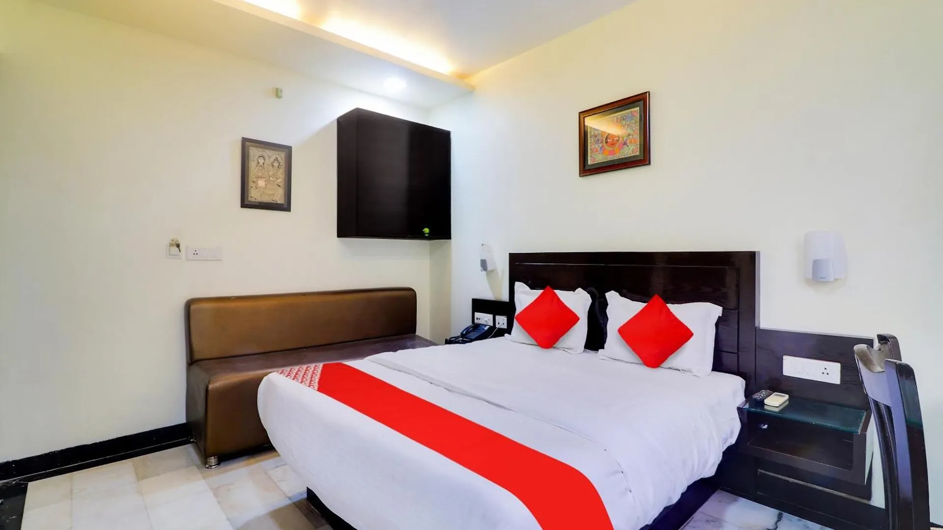 Oyo Flagship Hotel Rudra Palace Agra  Agra (Uttar Pradesh)