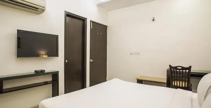 ****  Oyo Flagship Hotel Rudra Palace Agra  India